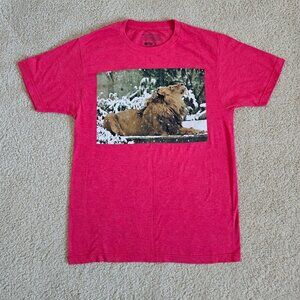 Smithsonian/ Ripple Junction African lion snow red shirt